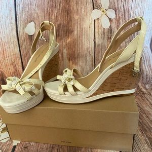 Antonio Melani wedges size 7